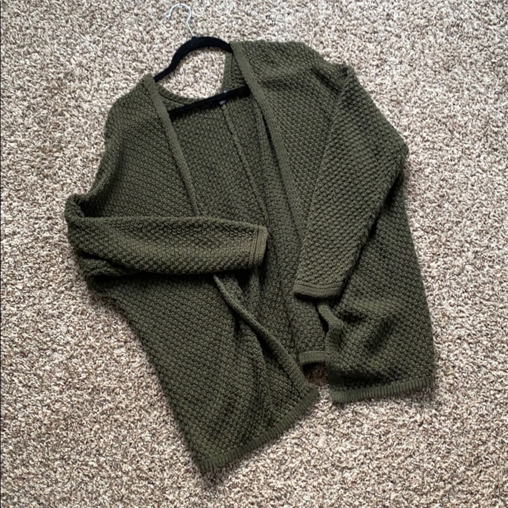 Brandy Melville Knit Cardigan